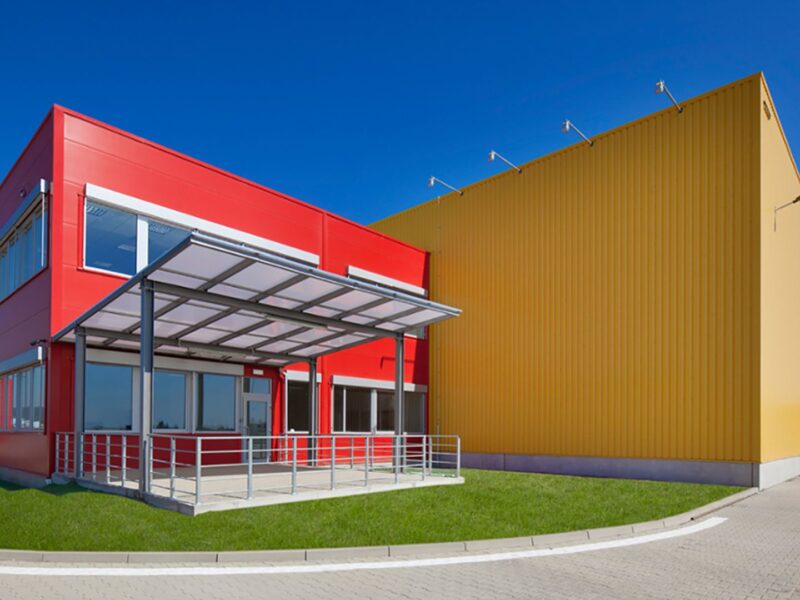 IAD Investments Fund rozširuje portfólio o strategickú nehnuteľnosť pri letisku