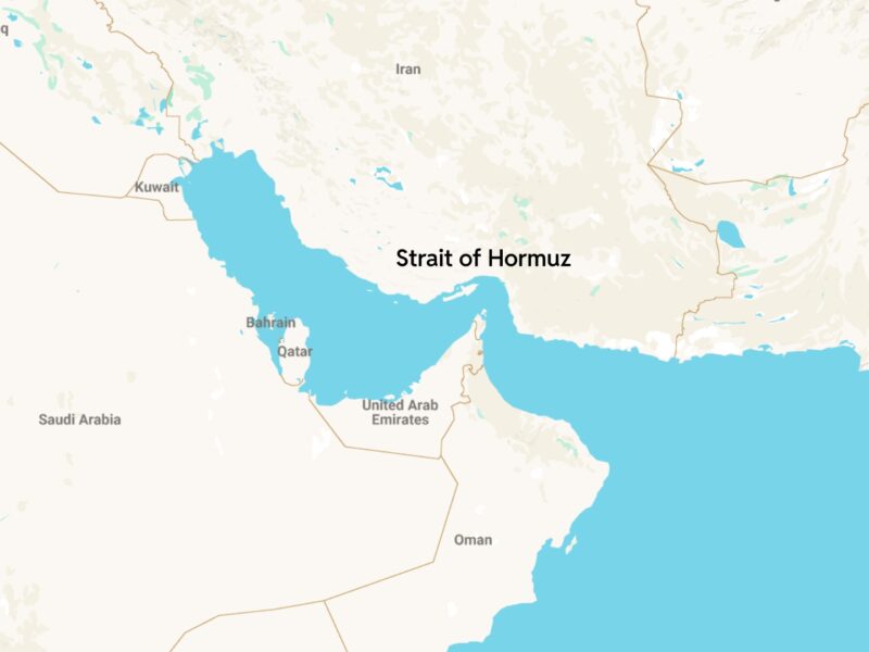 Prečo Hormúzsky prieliv drží trhy v napätí?
