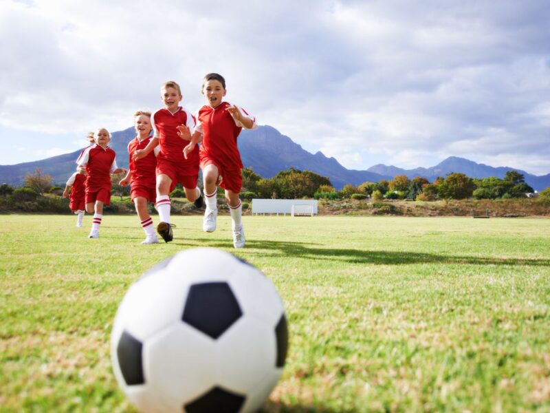 Čo má spoločné investovanie a futbal? Viac, než si možno myslíte.